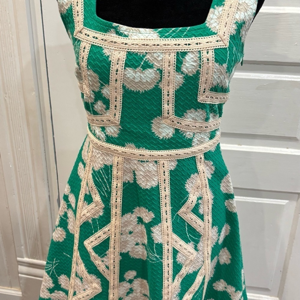 Maeve Anthropologie Emma Green Fit And Flare Dress Lace Trim Size 4 EUC Rn66170 - Picture 2 of 8